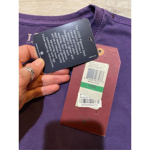 Izod NWT Luxury Sport Vintage Mineral Plum Purple Pocket T-Shirt, Size Large - Picture 4 of 7